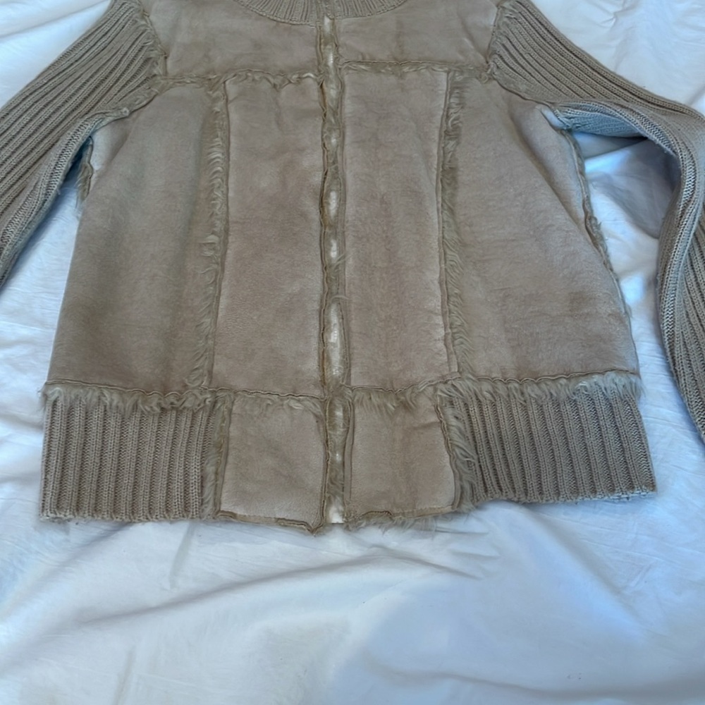 J. J. Basics Tan Mixed Fabric Zip Up. Large - Picture 2 of 7